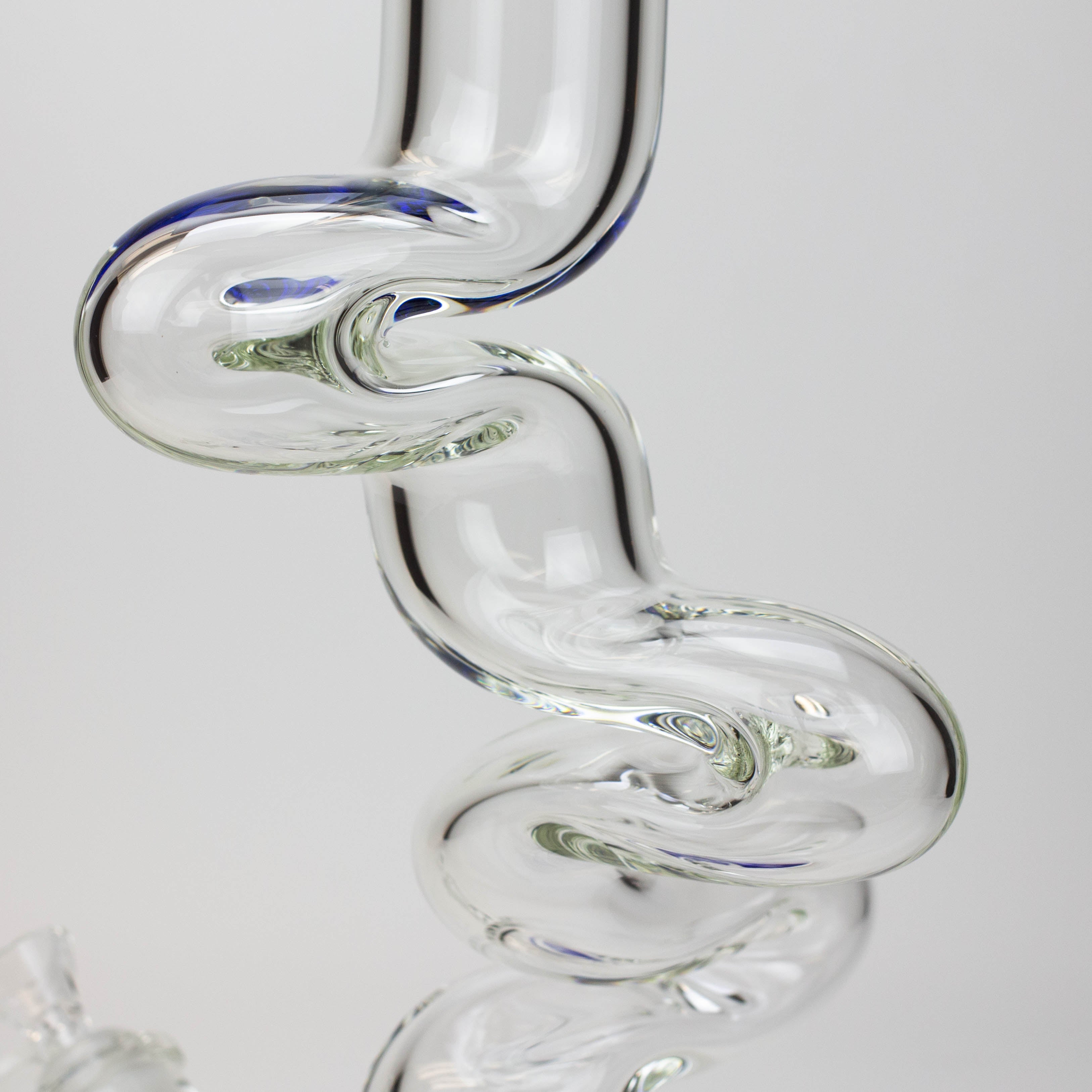 17.5" Infyniti 7mm Zig-zag glass bong