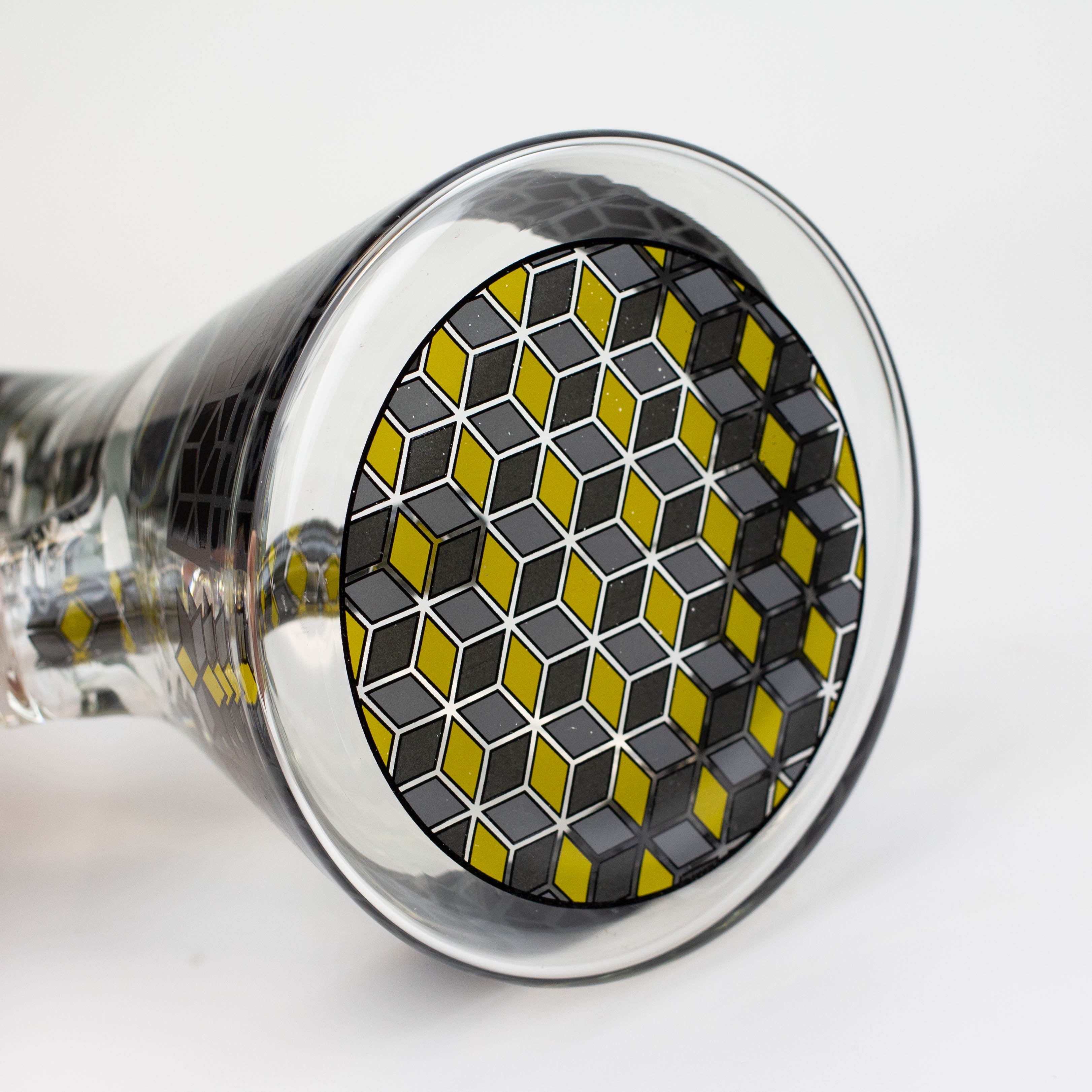 18" Cubic Pattern 7 mm glass water bong