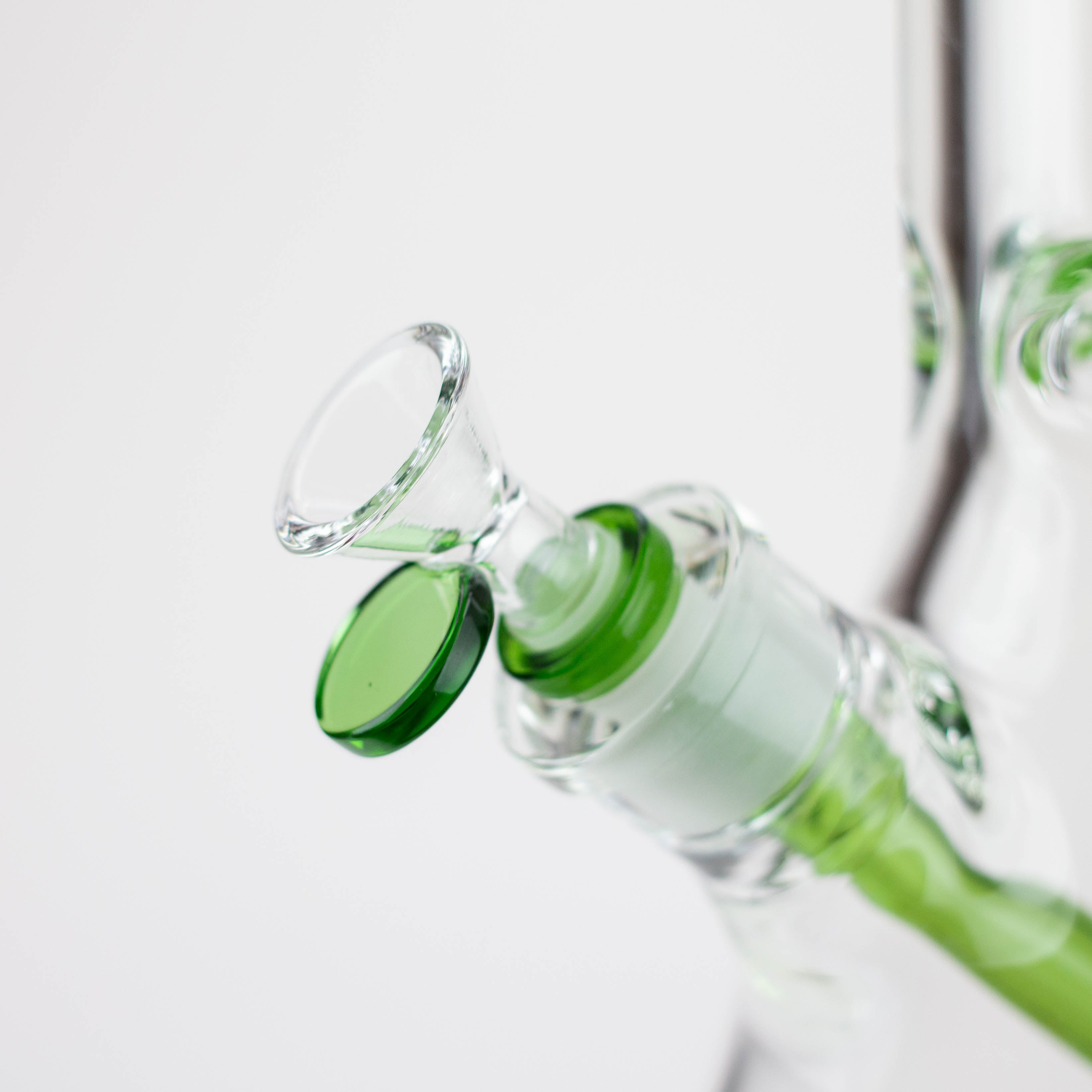 18" Spark 9 mm glass water bong with thick base