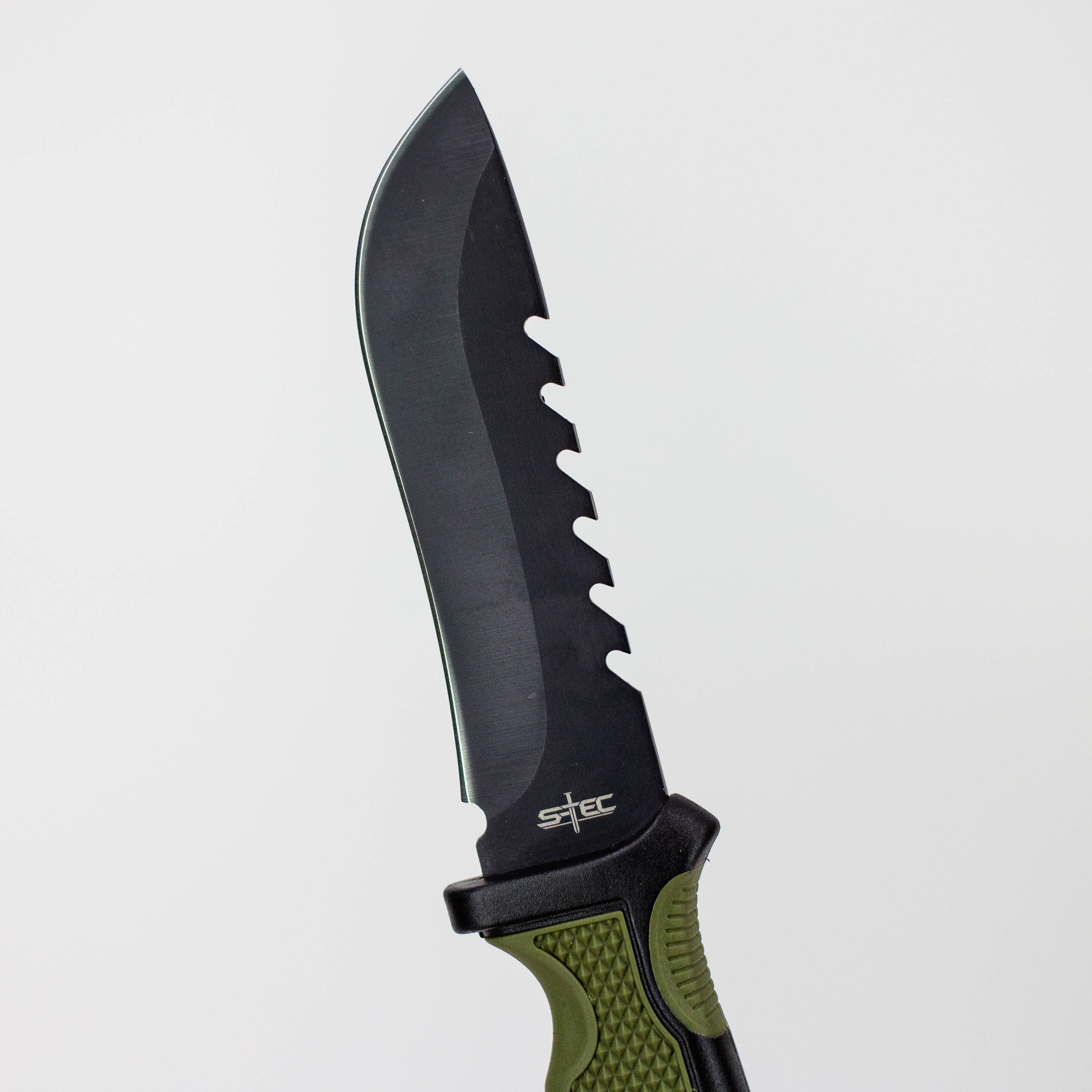 9″ Hunting Knife w/ Plastic Sheath [T22190BK]