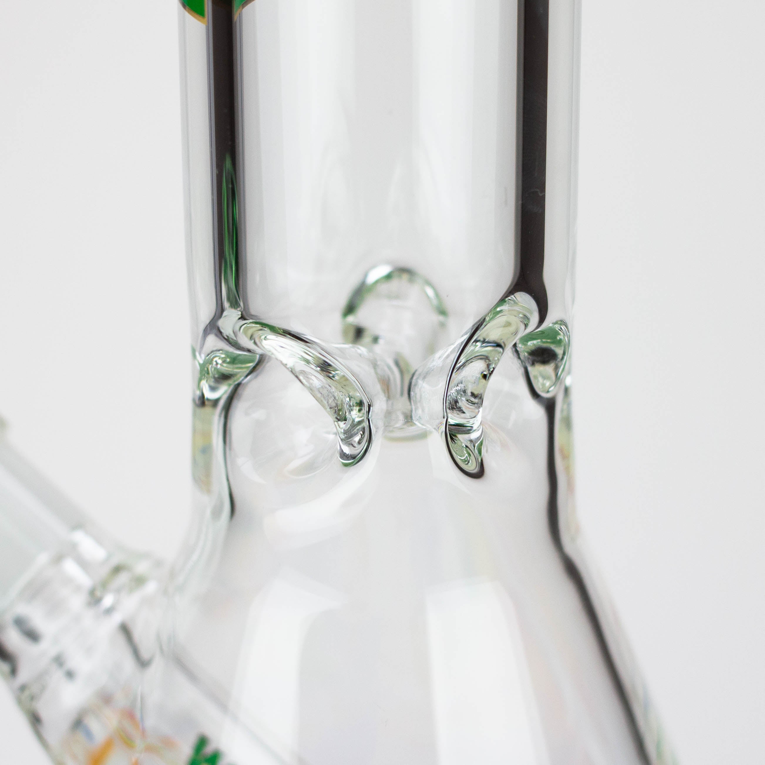 WellCann | 15" 7mm Beaker Bong with Thick Decal Base - Green Rainbow