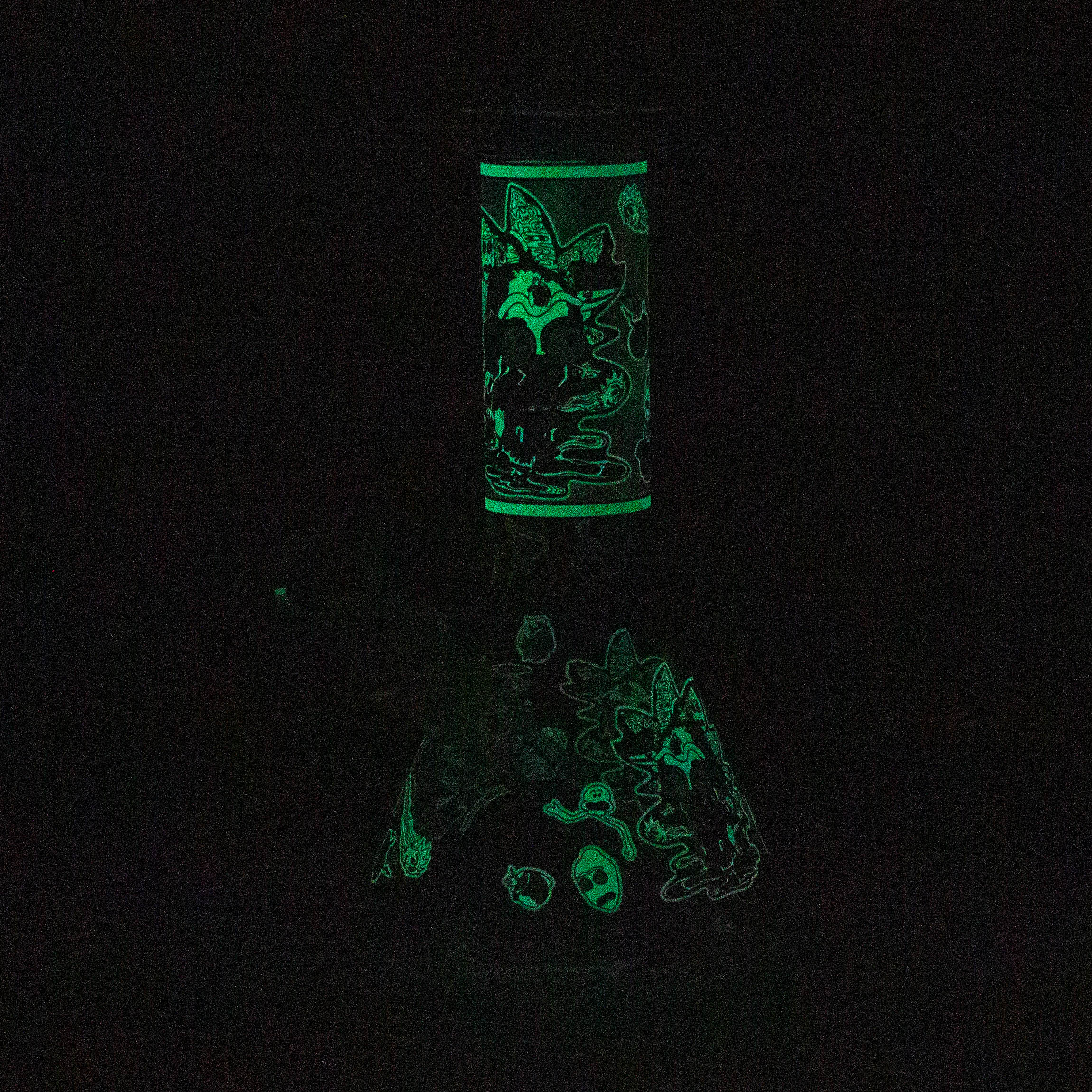 Z8" Glow in the dark Glass Bong with RM design [BH085]