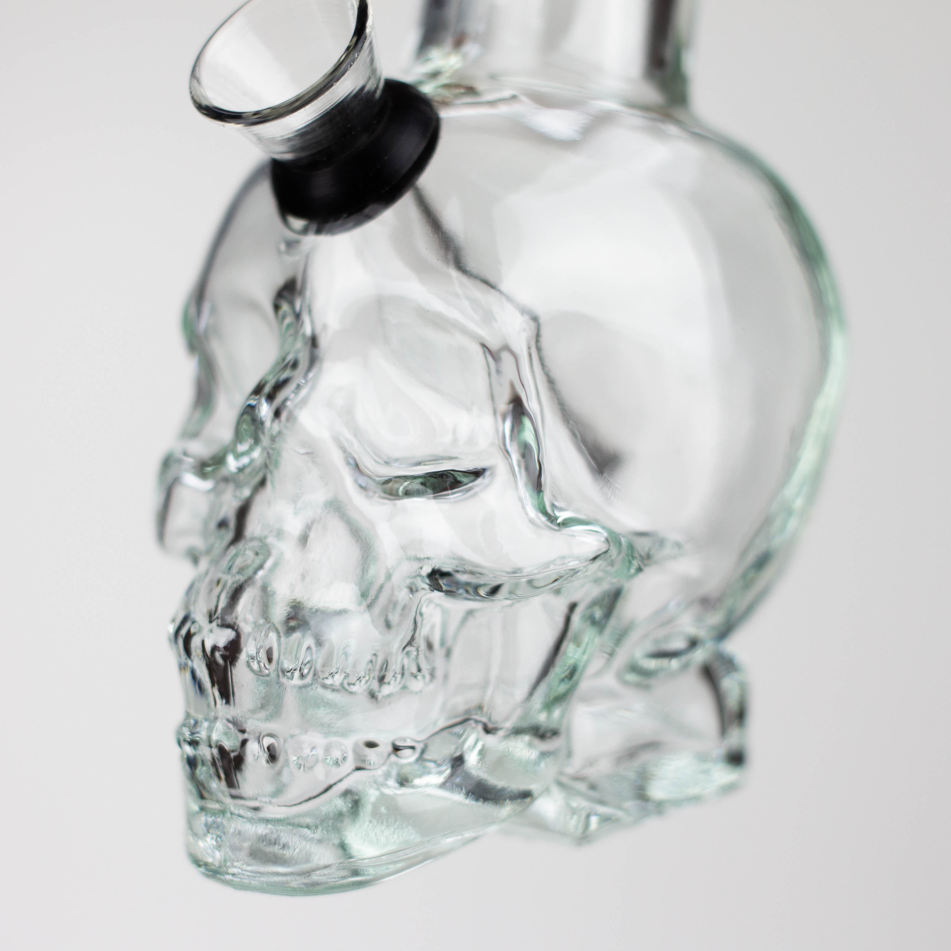 Z6" Mini Skull base soft glass water bong  [BS11]