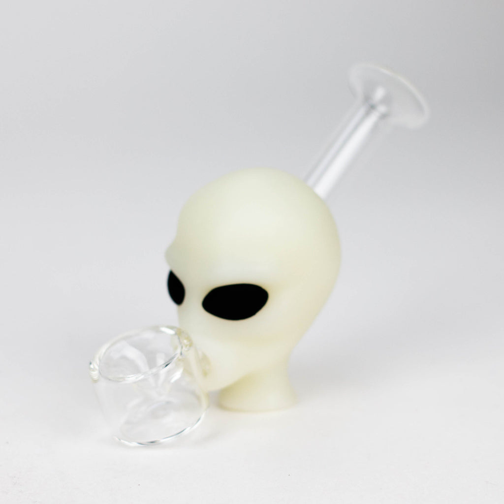 4" Alien hand pipe glow in the dark [YS-096]