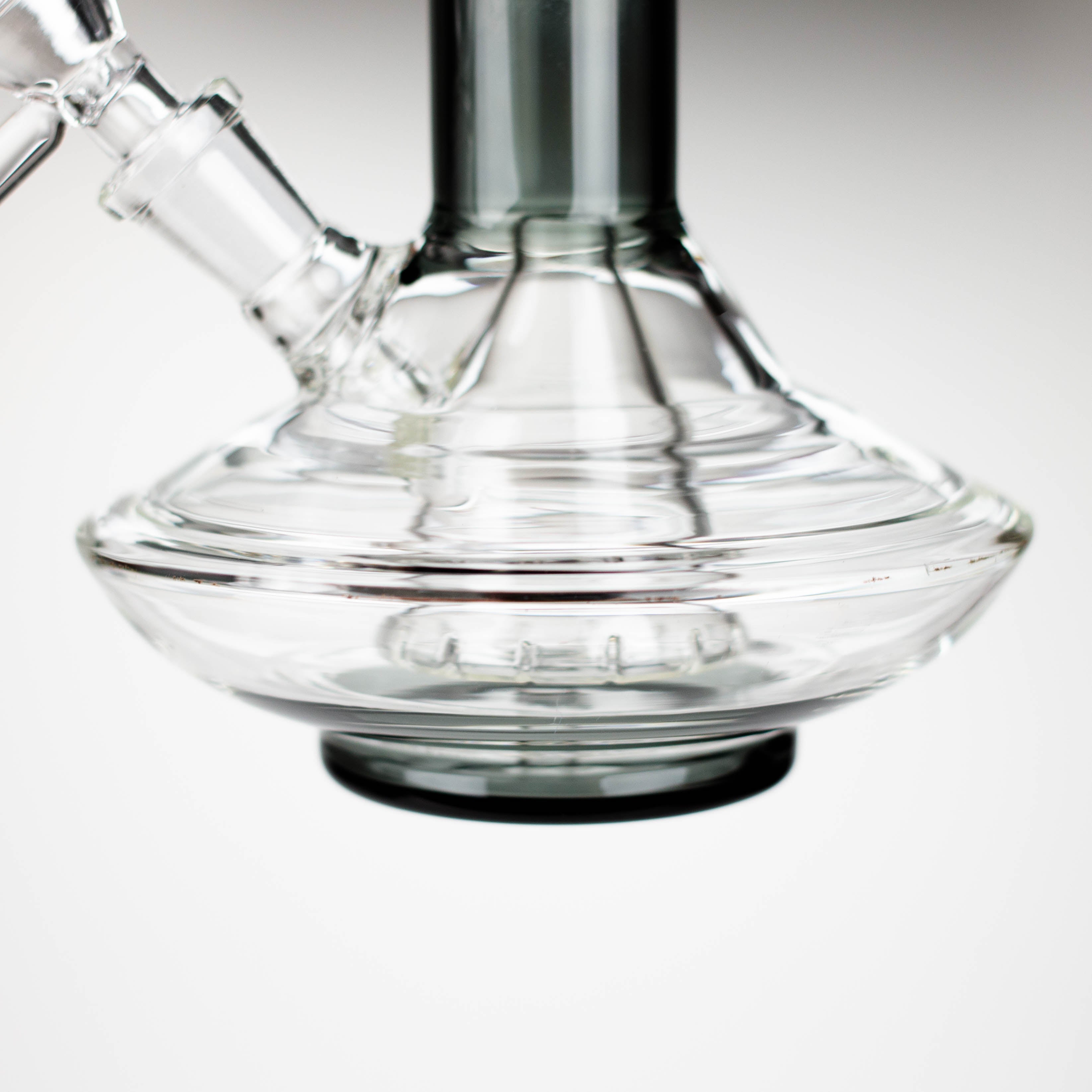 Z9" UFO Glass Bong with Pyramid diffuser [BG41xx]
