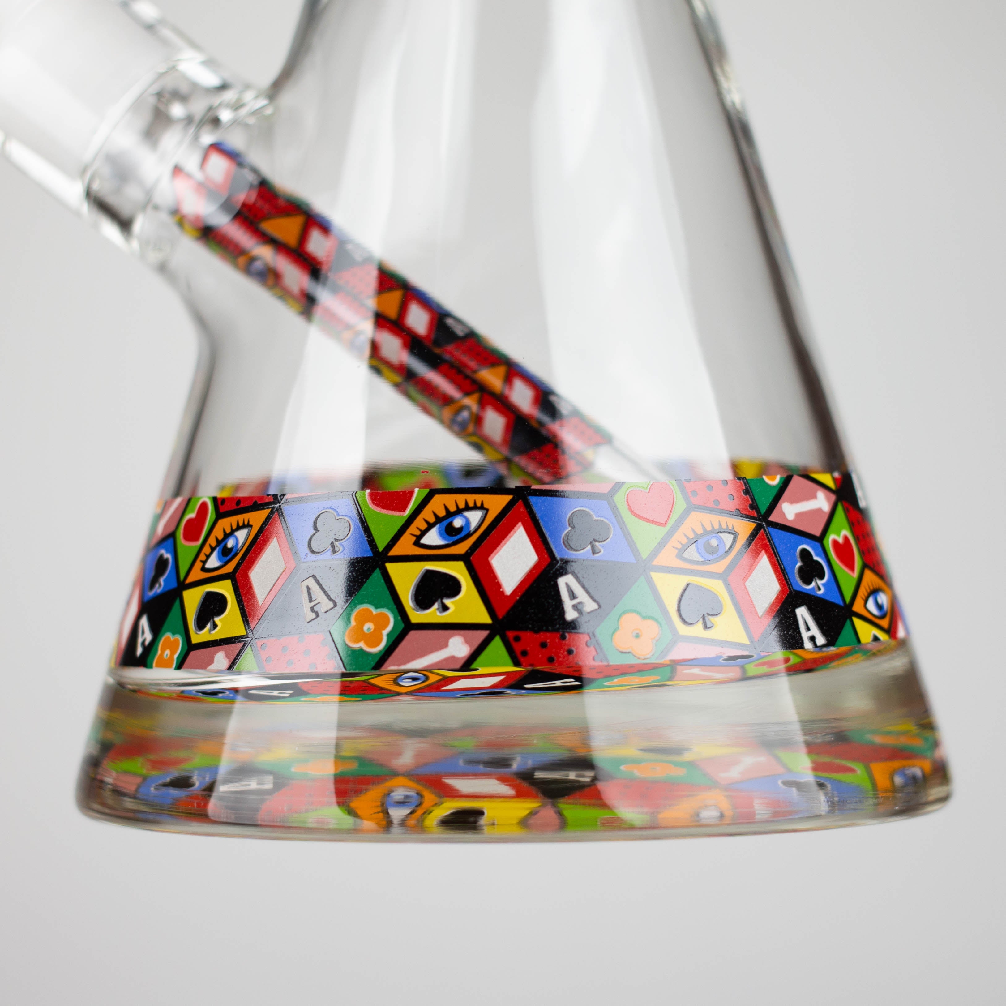 Z17" Color accented 7 mm glass water bong With Poker Design
