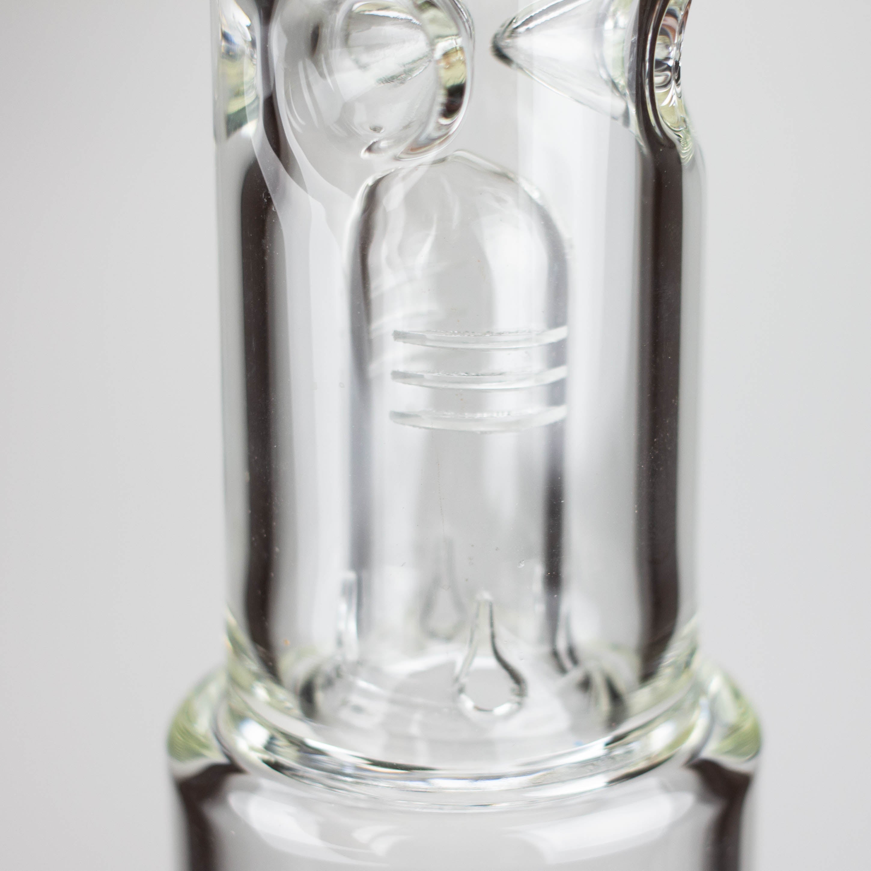 Z16" Color accented 7 mm glass water bong With Dffiuser