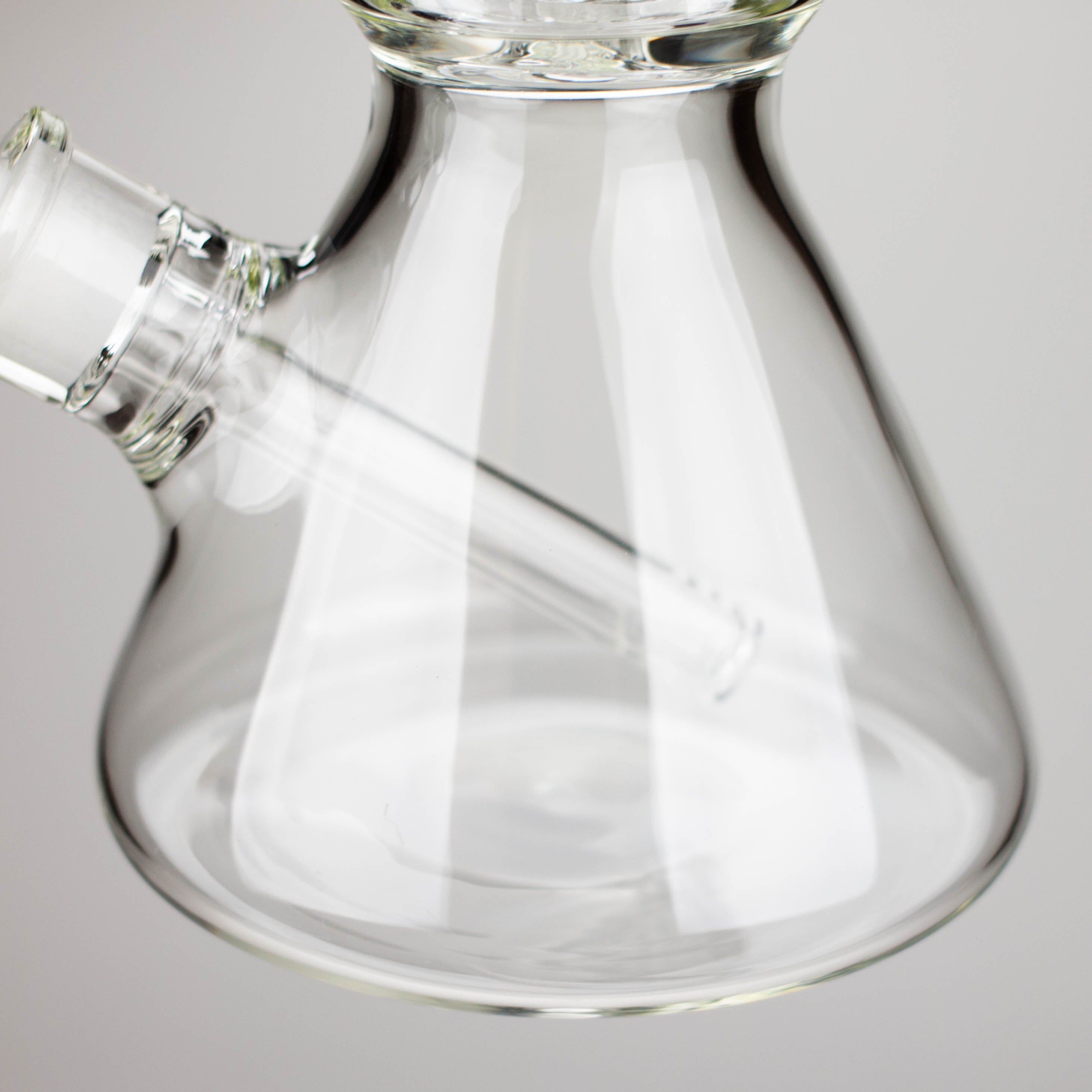 Z16" Color accented 7 mm glass water bong With Dffiuser