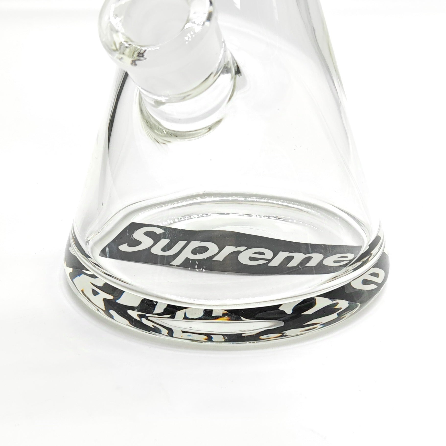 20" Stylish Designed 9mm Glow in the dark Glass Bong [LV205009]