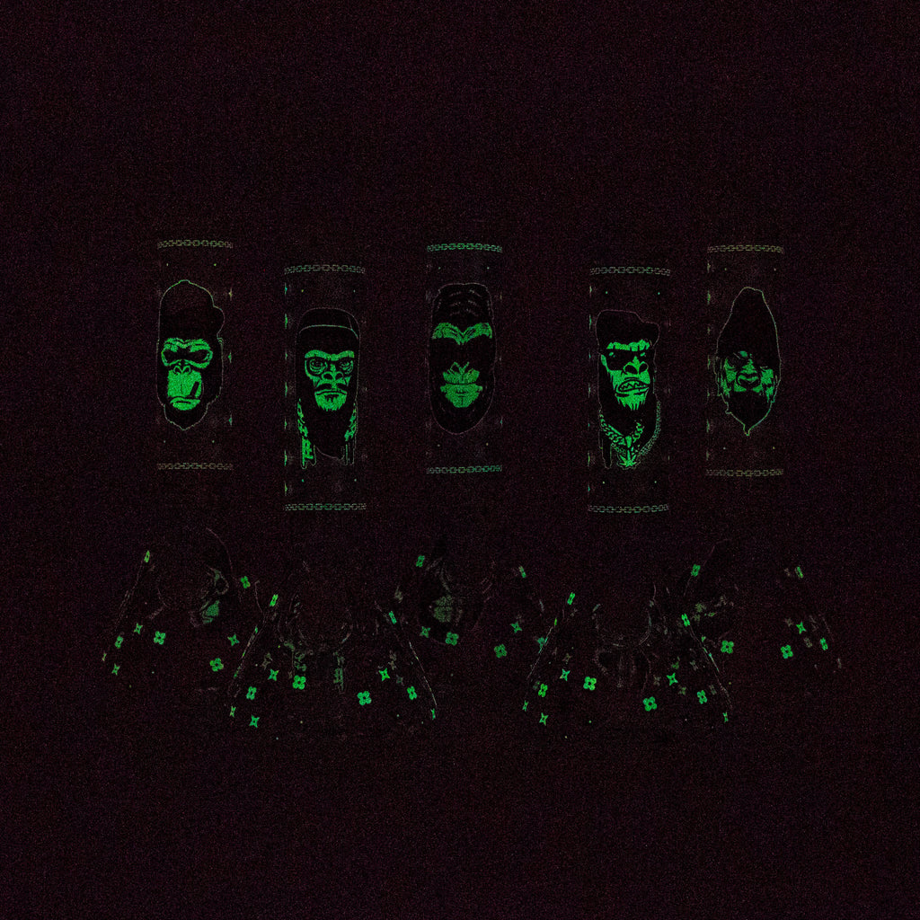 8.5" Gorilla Designs Glow In The Dark beaker bong In the Box [PIP301]