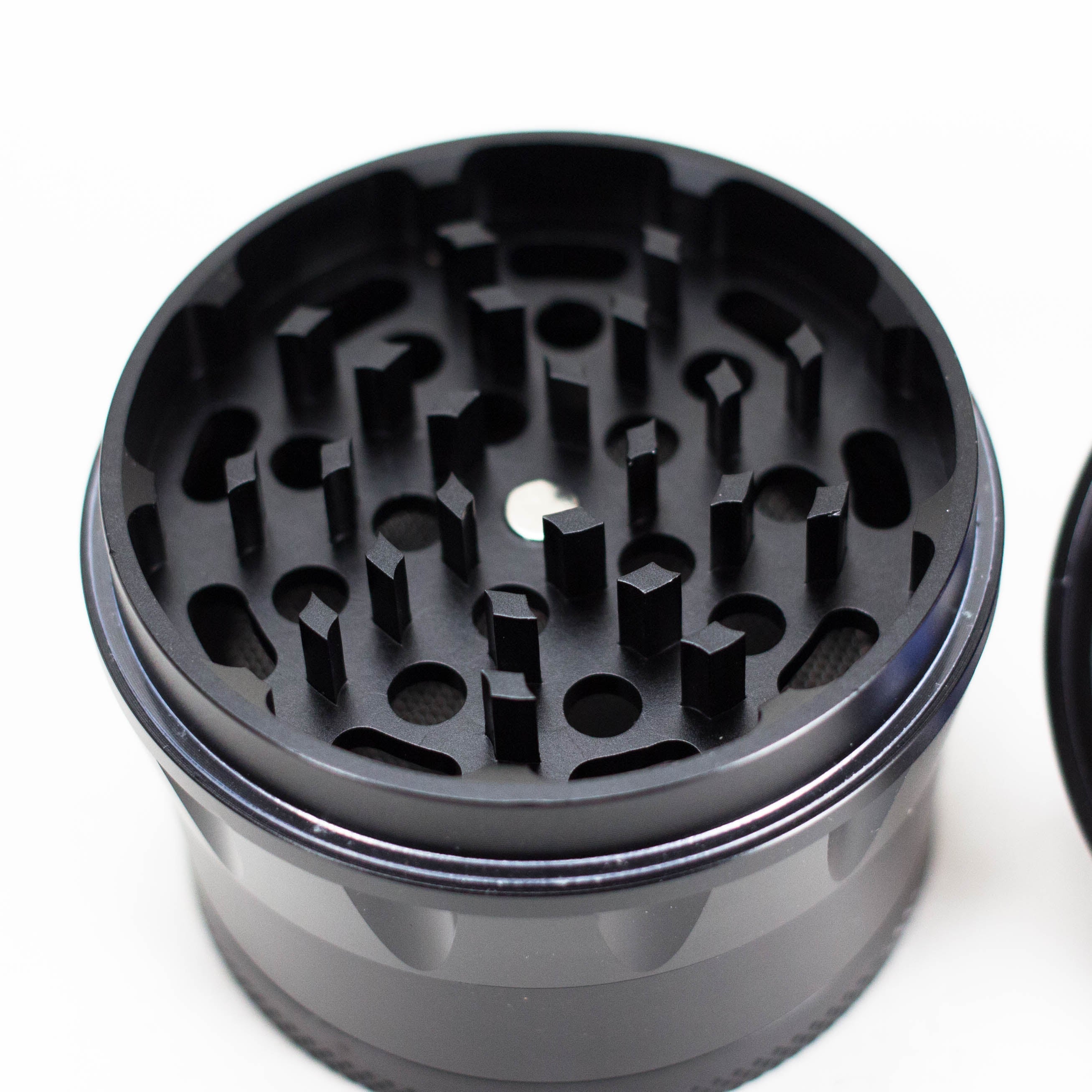 60mm 4 Part Grinder, With Grinding Gear on Top and Black Color [CN6402]