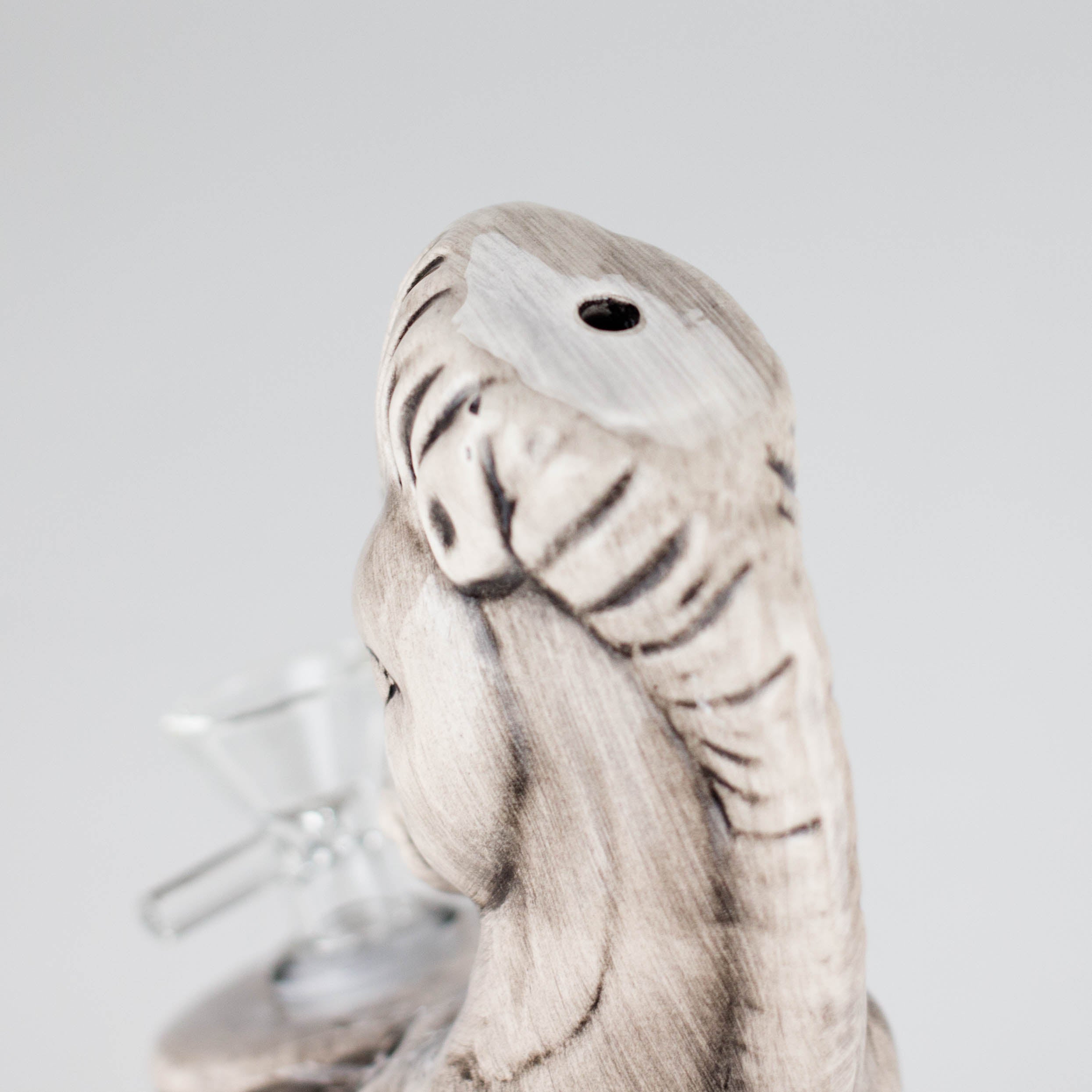 7" Sea Horse Design Ceramic Bong – Mythical Ocean-Inspired Collectible [ES089WP]