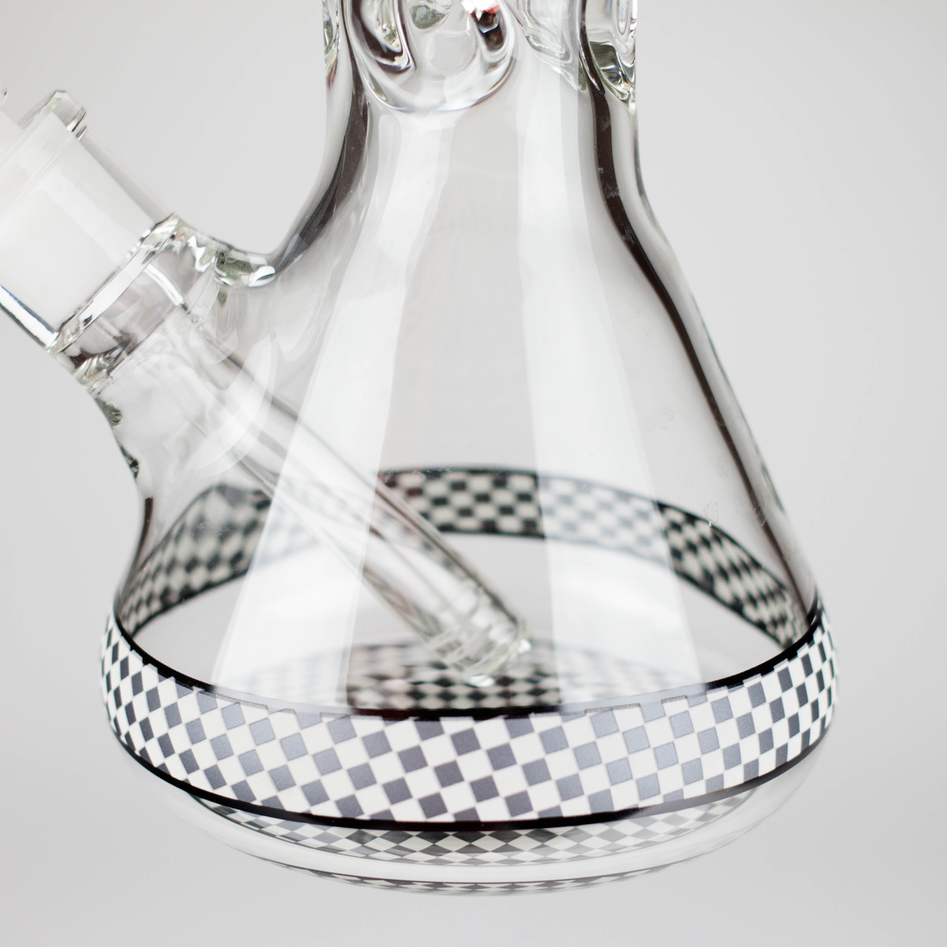 15" Grid Pattern Beaker Bong – Glow in the Dark