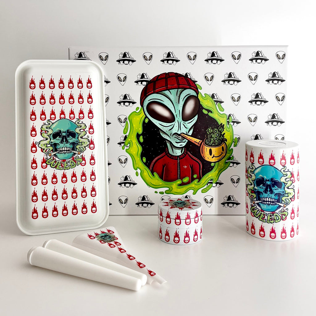 Smoking Skull Accessory Gift Set