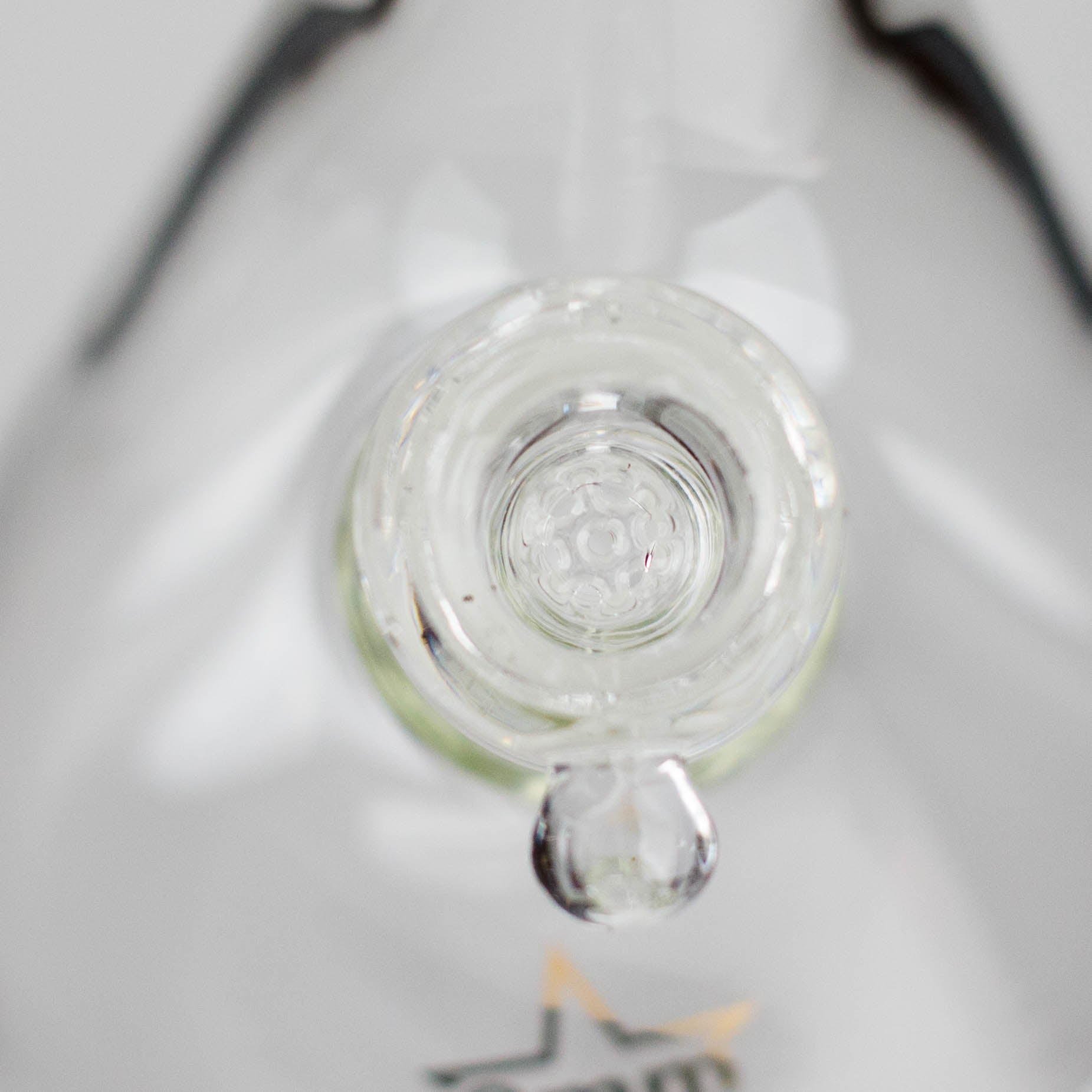 Genie | 19.5" 9mm Curved Shaft Glass Beaker Bong [F7-002-1]