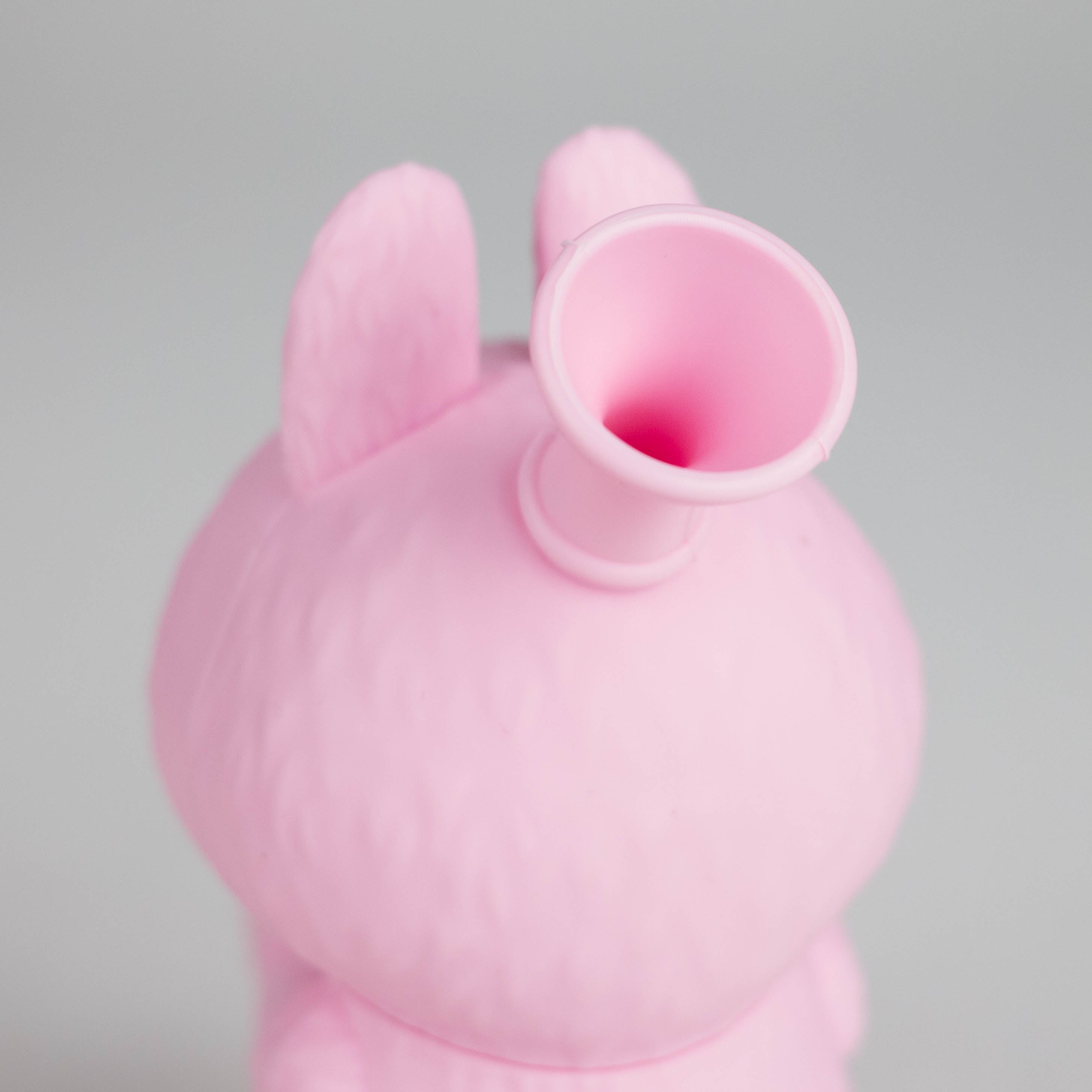 Z6" Popular Character Design Silicone Bong
