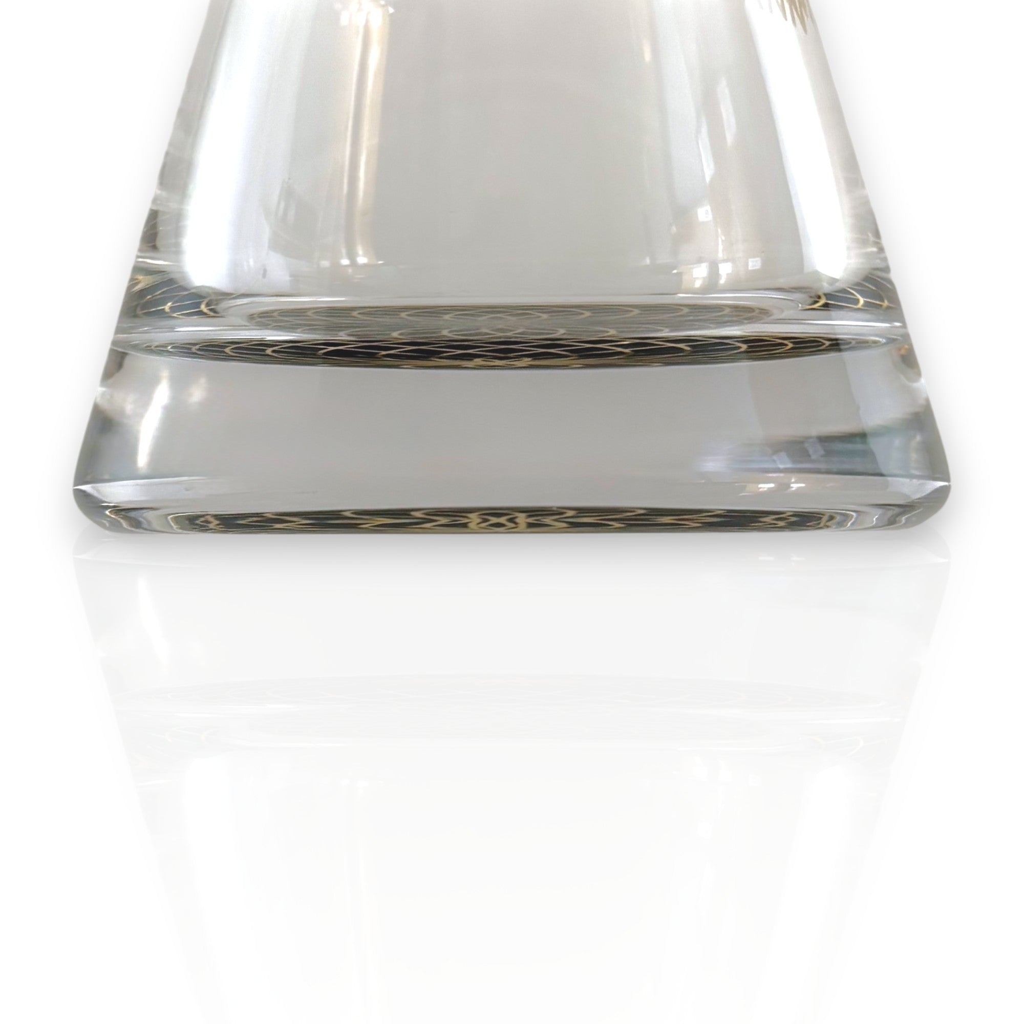 Wellcann | 16" Heavy-Duty 7MM Beaker Water Pipe – Extra Thick Base-Black