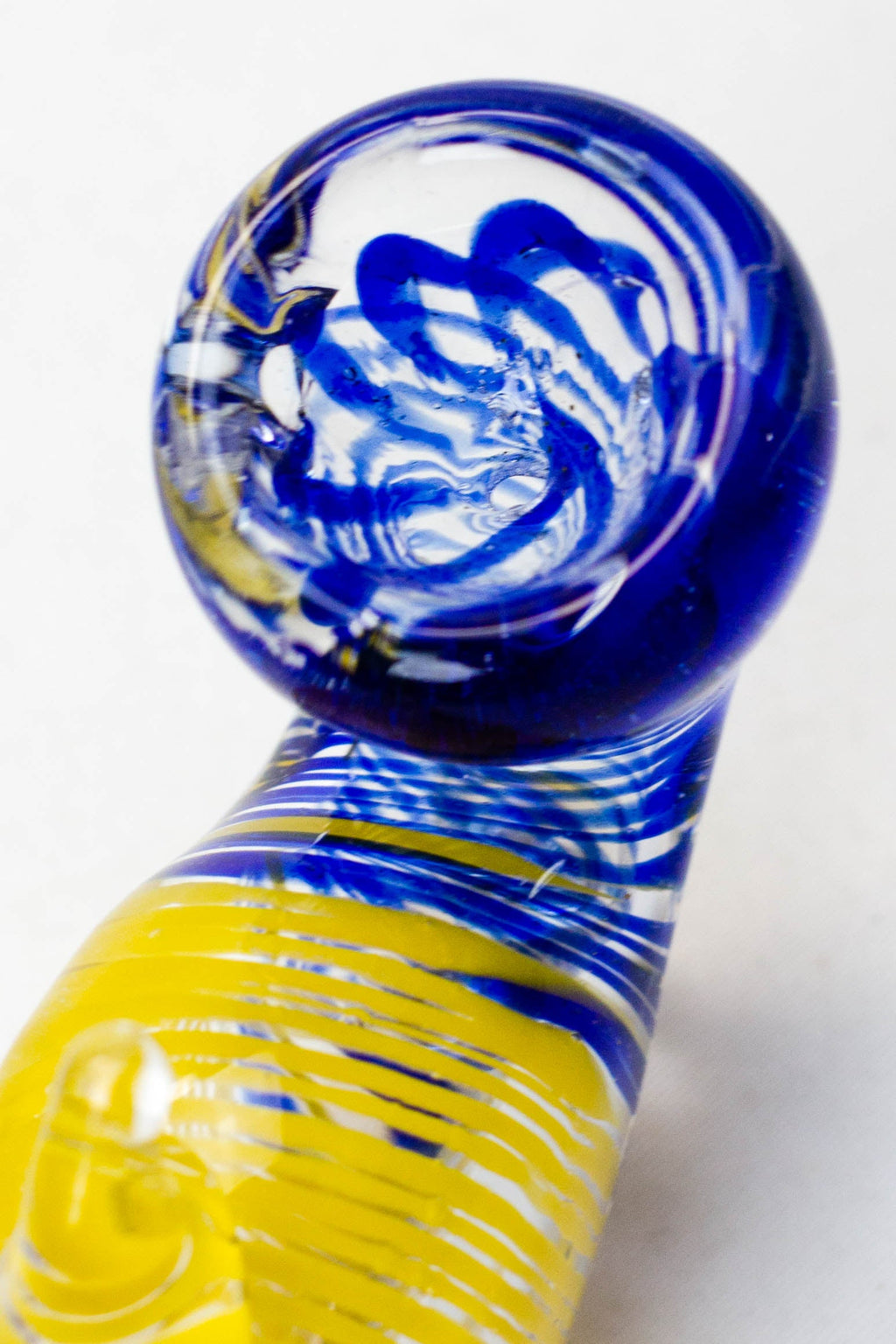 3.5" Goldfish shape glass hand pipe