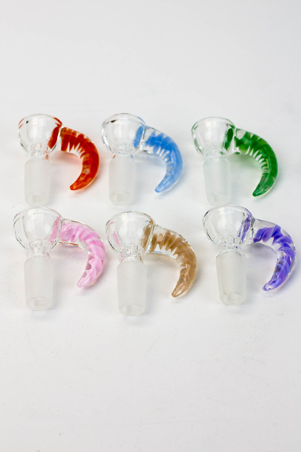Built-in glass screen bowl with horn handle