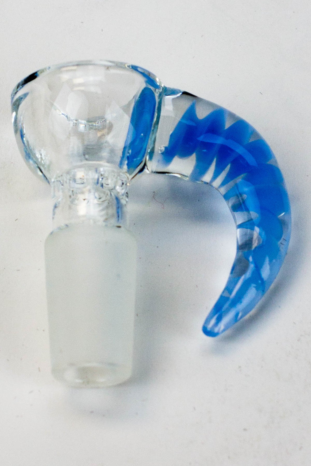 Built-in glass screen bowl with horn handle