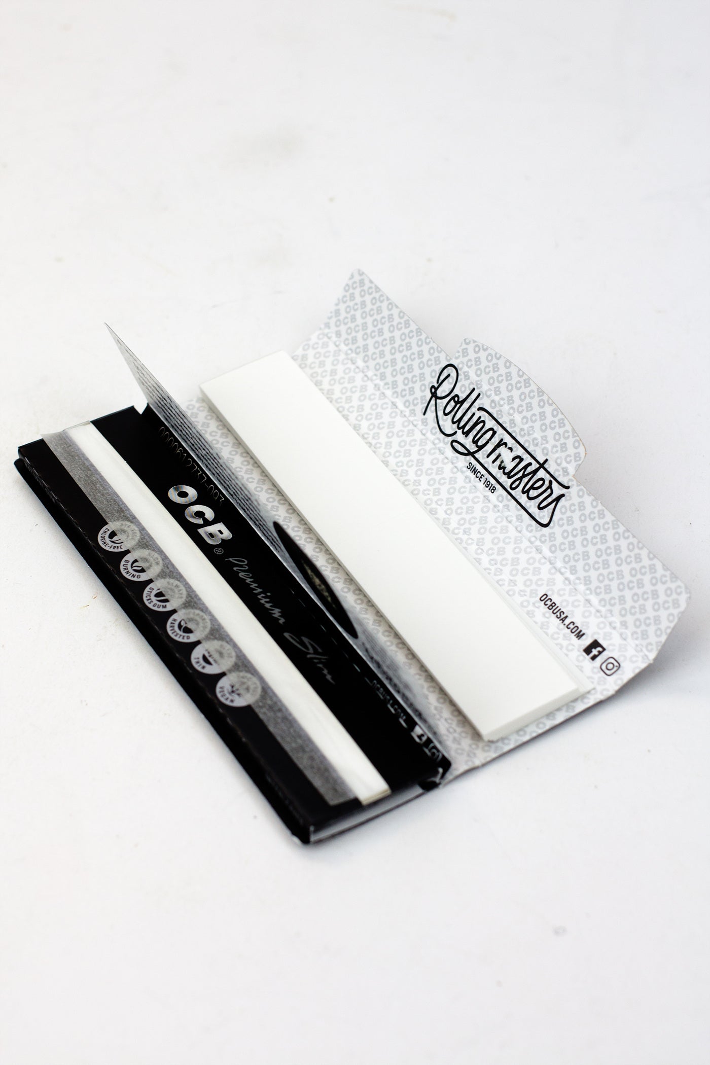 OCB King Slim Premium rolling paper with Tips