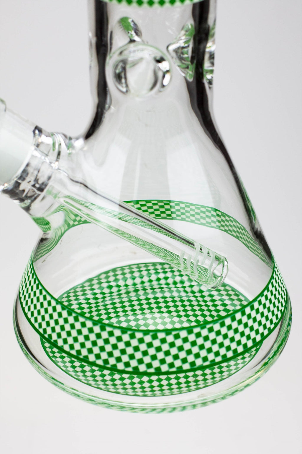 18" Diamond pattern Glow in the dark 7 mm glass beaker bong