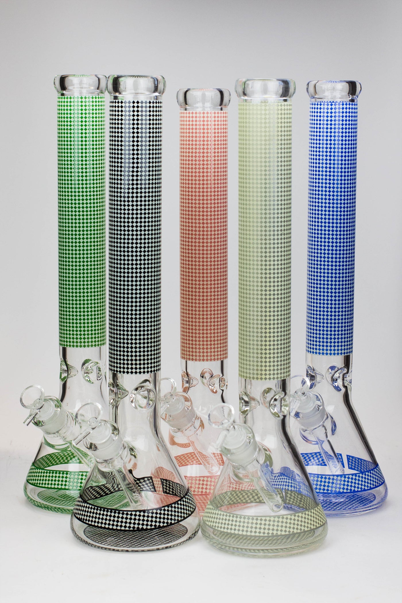 18" Diamond pattern Glow in the dark 7 mm glass beaker bong