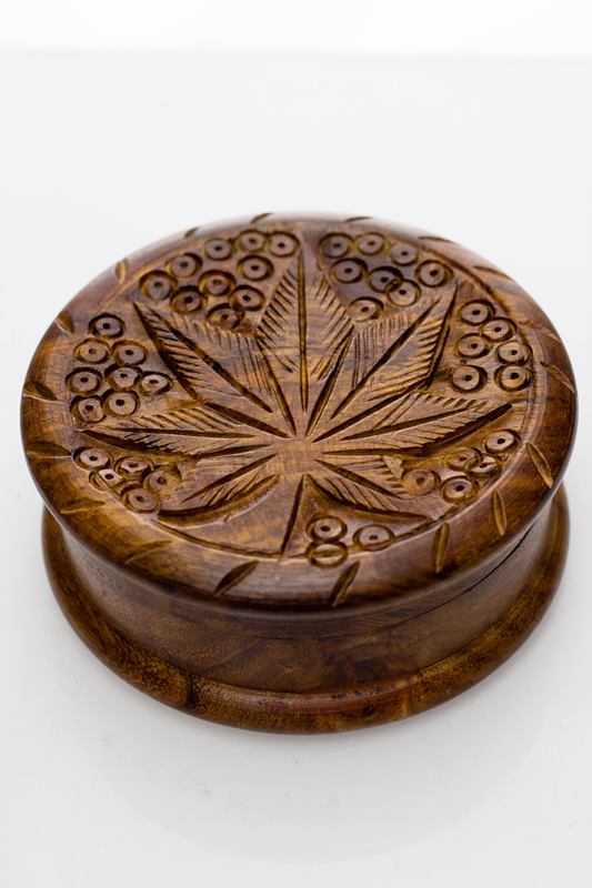 Leaf carved  2 parts wooden grinder