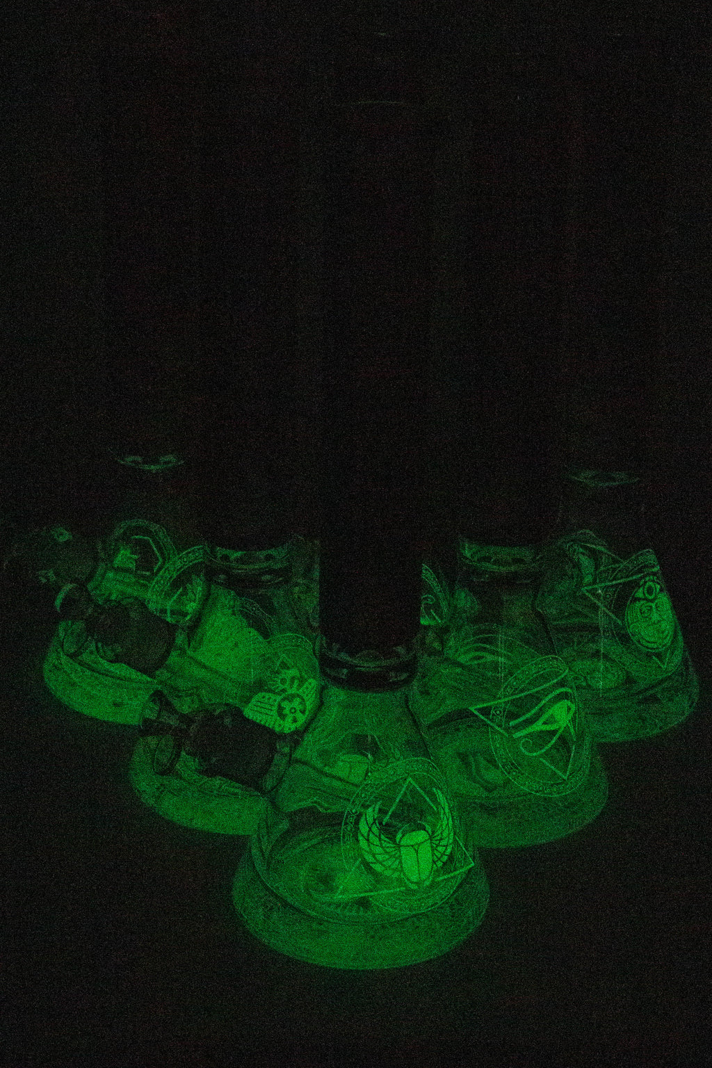 16" Egyptian Hieroglyph / 9 mm / Glow in the dark / Glass Bong  [MG22]